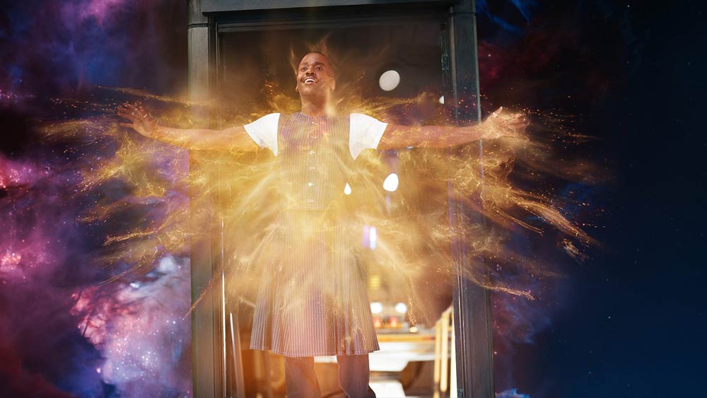 Gatwa regenerates into Billie Piper